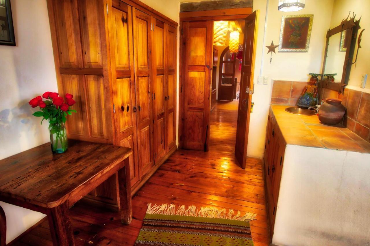 Hotel Casa Encantada Пацкуаро Экстерьер фото